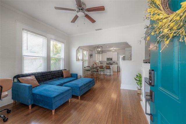 1010 E CURTIS STREET, Tampa, FL 33603