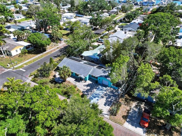4624 27TH AVENUE S, Gulfport, FL 33711