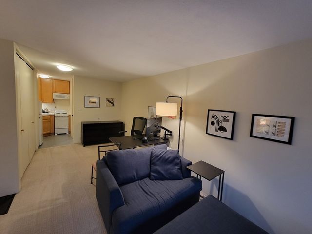 29 Concord Avenue 208, Cambridge, MA 02138