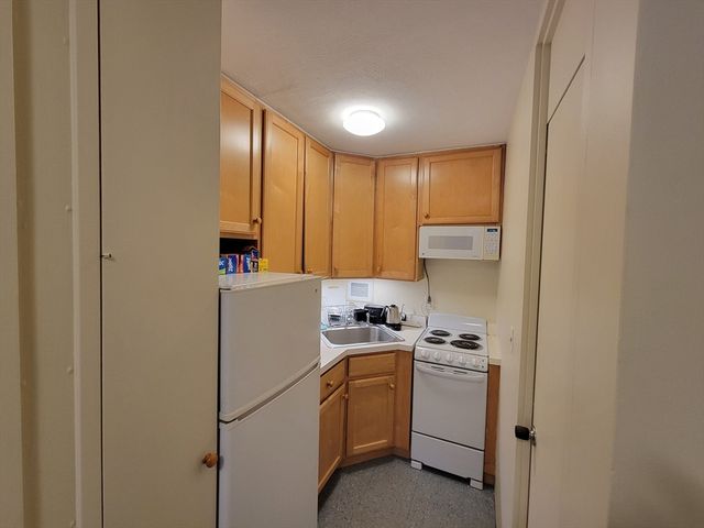 29 Concord Avenue 208, Cambridge, MA 02138