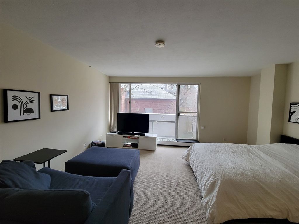 29 Concord Avenue 208, Cambridge, MA 02138