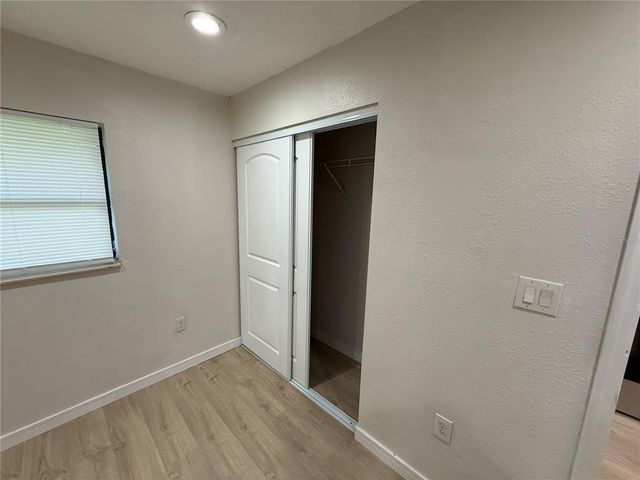 10022 N LANTANA AVENUE B, Tampa, FL 33612