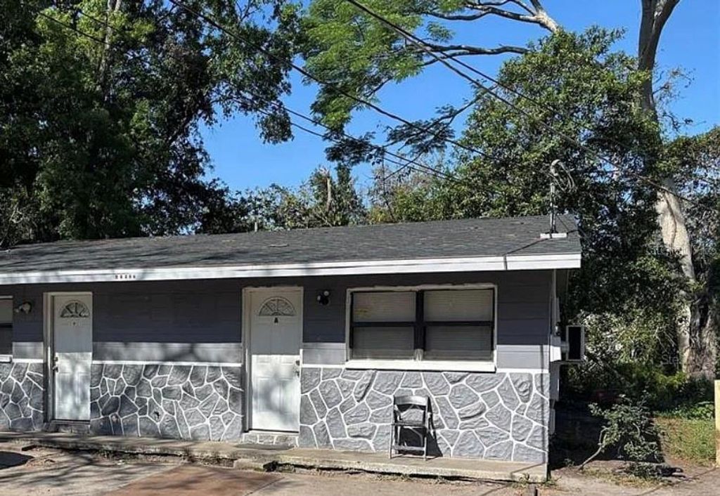 10022 N LANTANA AVENUE B, Tampa, FL 33612