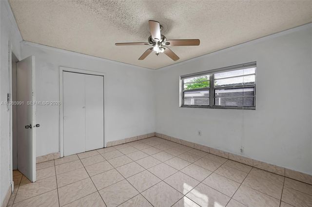 210 E 59th St, Hialeah, FL 33013