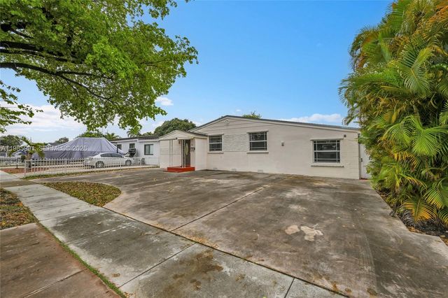 210 E 59th St, Hialeah, FL 33013