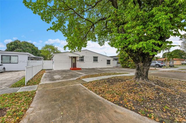 210 E 59th St, Hialeah, FL 33013