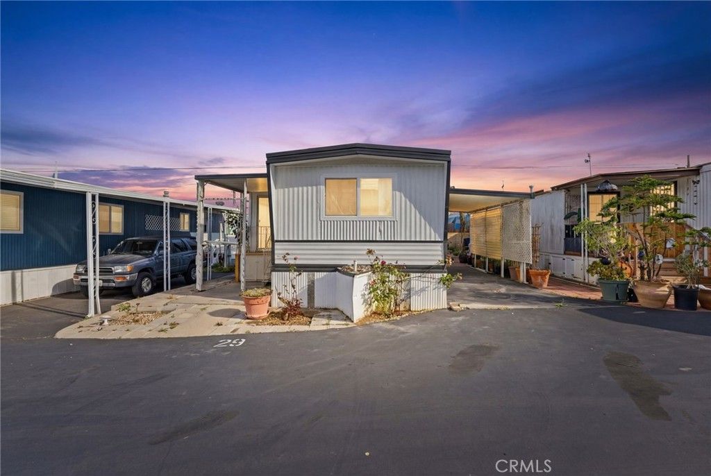 1660 Whittier 29, Costa Mesa, CA 92627 — exterior