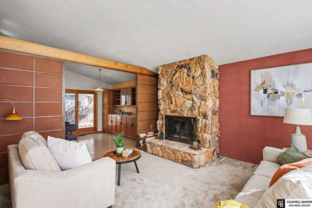 6700 S Bermuda Drive, Lincoln, NE 68506