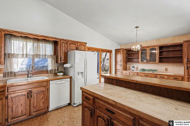 6700 S Bermuda Drive, Lincoln, NE 68506