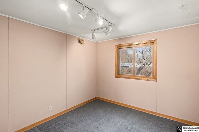 6700 S Bermuda Drive, Lincoln, NE 68506