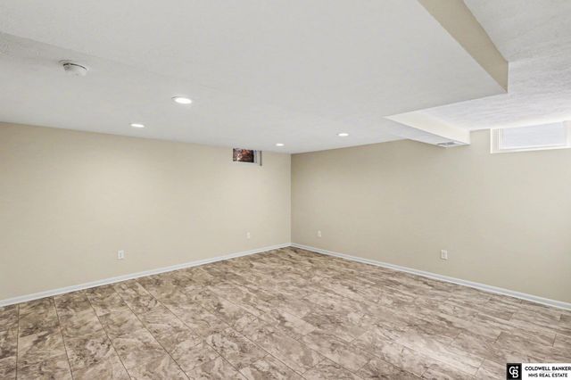 6700 S Bermuda Drive, Lincoln, NE 68506