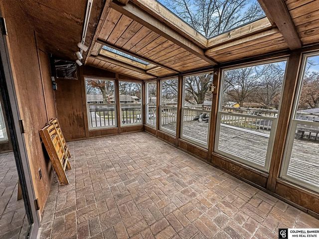 6700 S Bermuda Drive, Lincoln, NE 68506