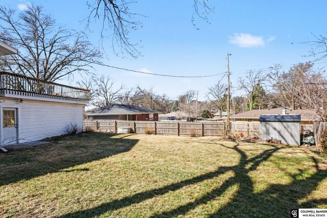 6700 S Bermuda Drive, Lincoln, NE 68506