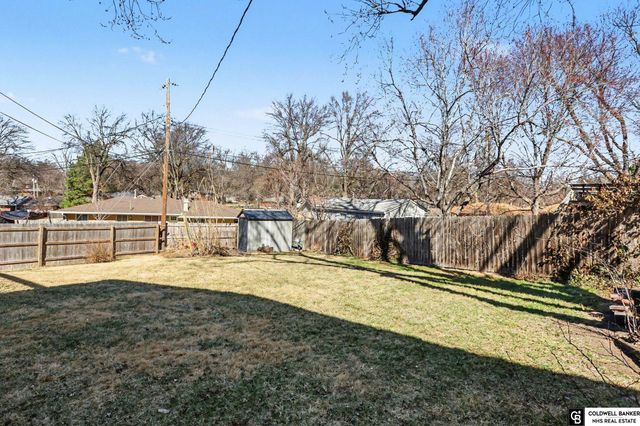 6700 S Bermuda Drive, Lincoln, NE 68506