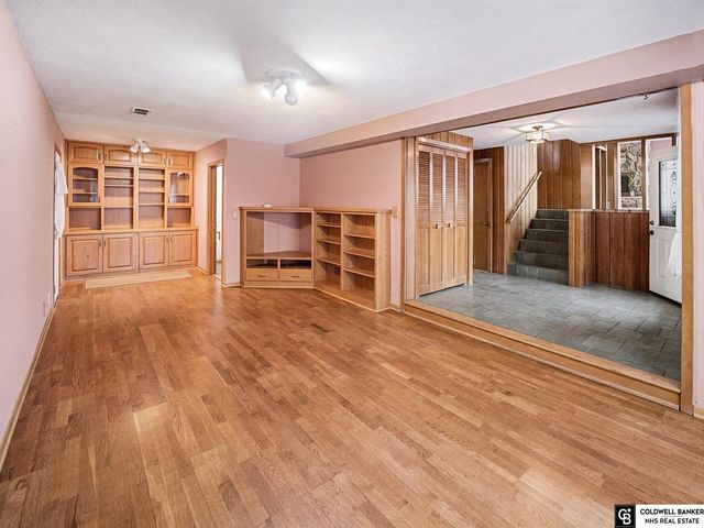 6700 S Bermuda Drive, Lincoln, NE 68506