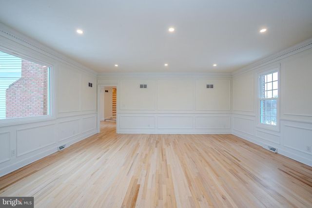 150 WINDSOR RD, Robbinsville, NJ 08691