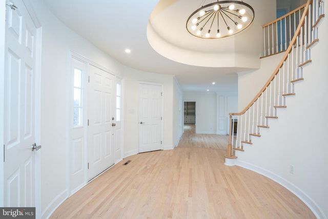 150 WINDSOR RD, Robbinsville, NJ 08691