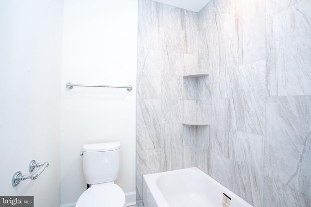 150 WINDSOR RD, Robbinsville, NJ 08691