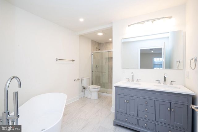 150 WINDSOR RD, Robbinsville, NJ 08691