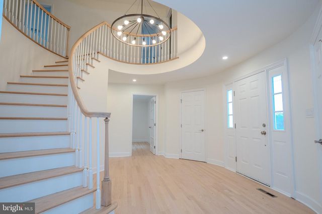 150 WINDSOR RD, Robbinsville, NJ 08691