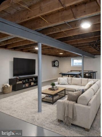 150 WINDSOR RD, Robbinsville, NJ 08691