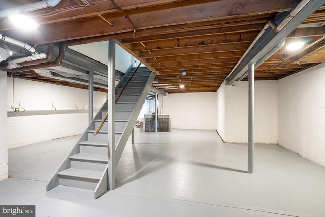 150 WINDSOR RD, Robbinsville, NJ 08691