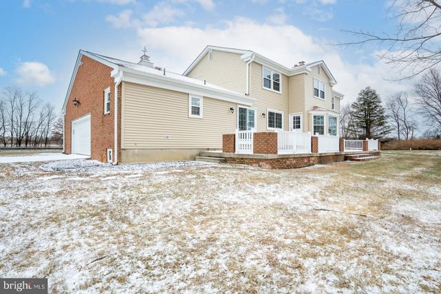 150 WINDSOR RD, Robbinsville, NJ 08691