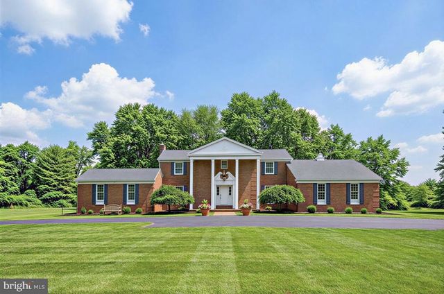 150 WINDSOR RD, Robbinsville, NJ 08691