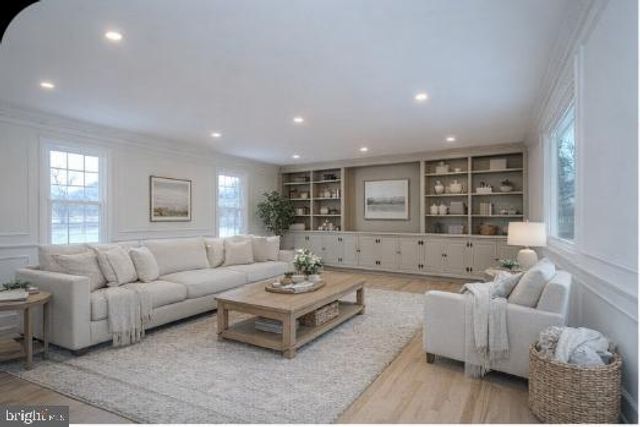 150 WINDSOR RD, Robbinsville, NJ 08691