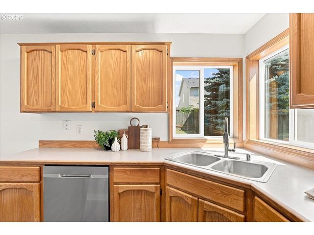 512 Nw 147TH St, Vancouver, WA 98685