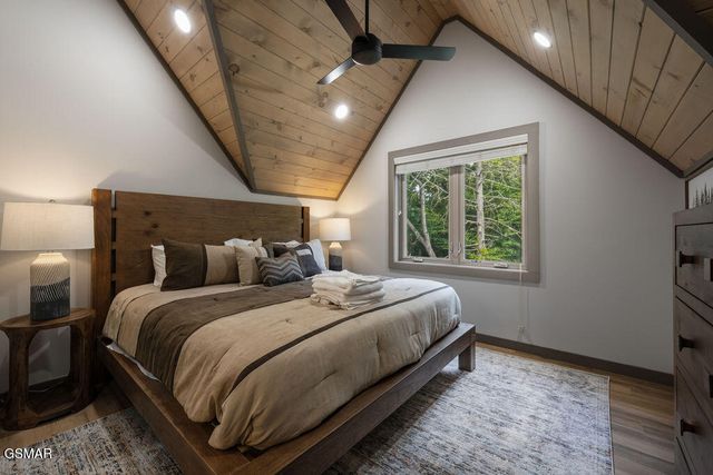 1920 Smoky Cove Road, Sevierville, TN 37876
