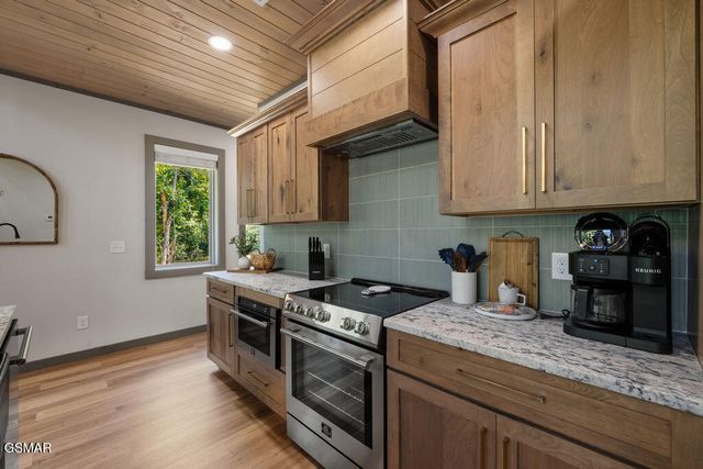 1920 Smoky Cove Road, Sevierville, TN 37876