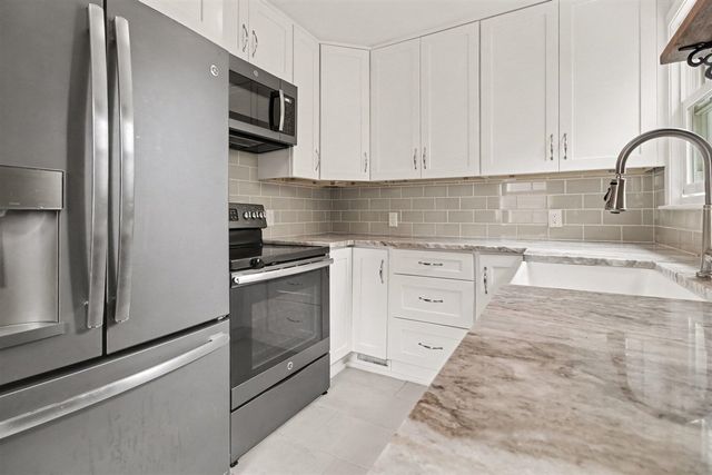2140 Brickley Street, Ferndale, MI 48220