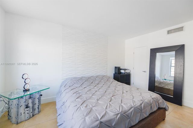 1980 S Ocean Dr 4B, Hallandale Beach, FL 33009