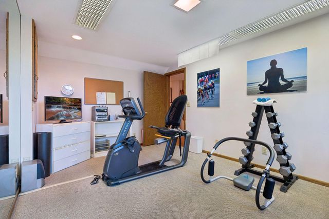 6704 Dovre Drive, Edina, MN 55436