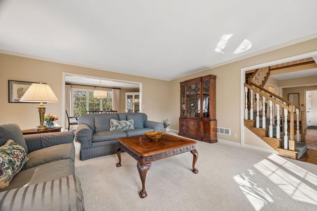 6704 Dovre Drive, Edina, MN 55436