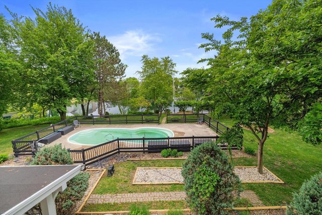 3609 Waterbury LANE, Racine, WI 53403