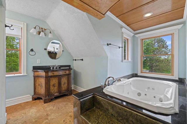 3609 Waterbury LANE, Racine, WI 53403