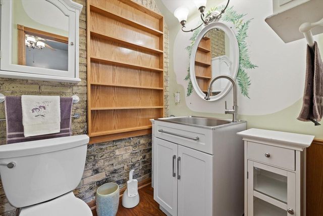 3609 Waterbury LANE, Racine, WI 53403