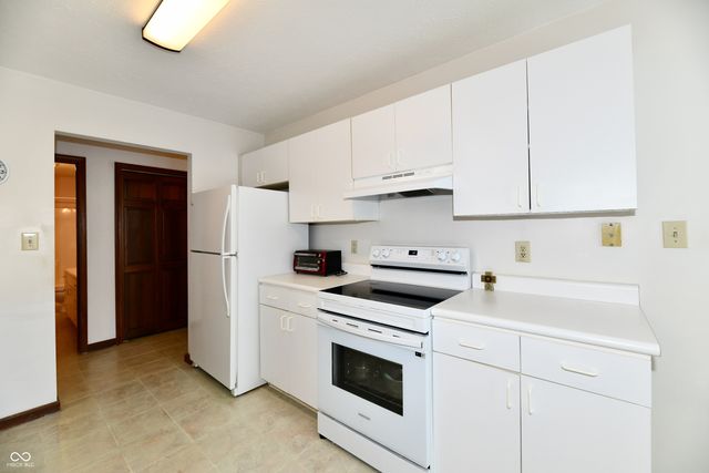 2119 Debello Court, Indianapolis, IN 46214