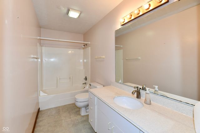 2119 Debello Court, Indianapolis, IN 46214