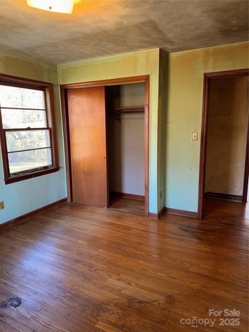 5046 Old Linville Road, Marion, NC 28752