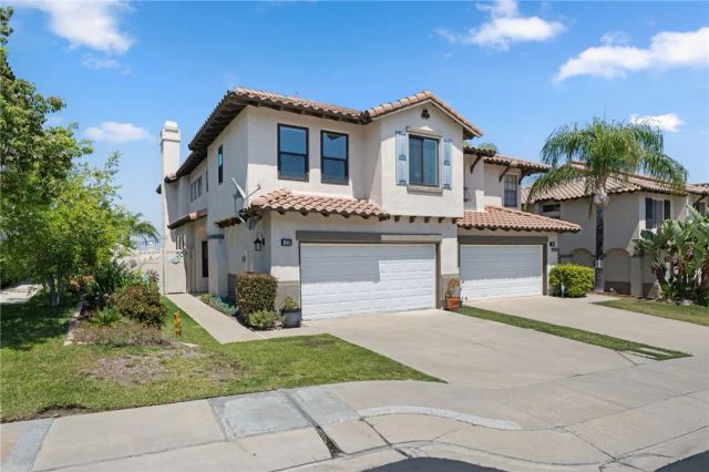 2061 San Antonio Drive, Corona, CA 92882