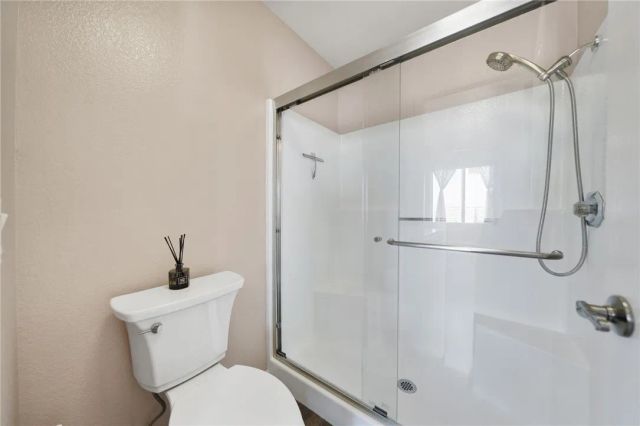 2061 San Antonio Drive, Corona, CA 92882