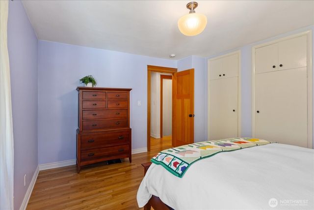 910 9th Avenue N, Edmonds, WA 98020