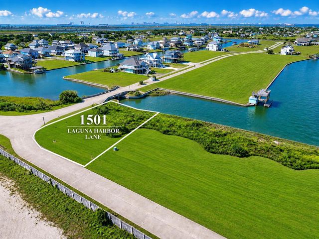 1501 Laguna Harbor Lane, Port Bolivar, TX 77650