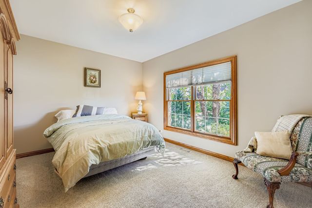 808 James Drive, Hampshire, IL 60140