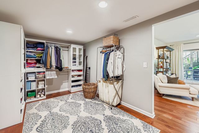 808 James Drive, Hampshire, IL 60140