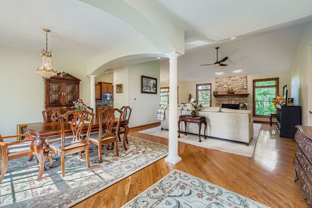 808 James Drive, Hampshire, IL 60140