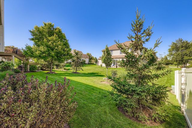 808 James Drive, Hampshire, IL 60140